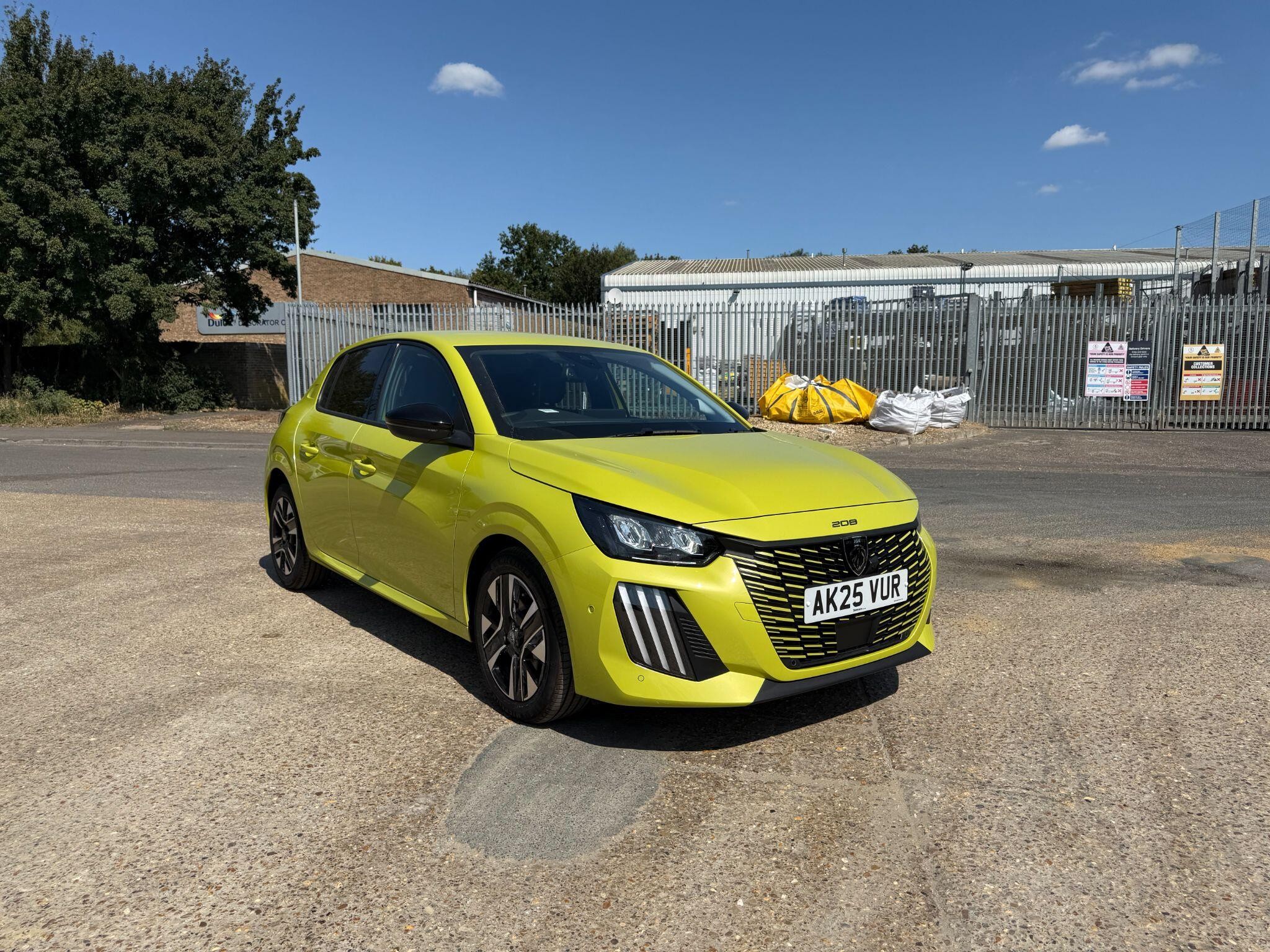Main listing image - Peugeot 208