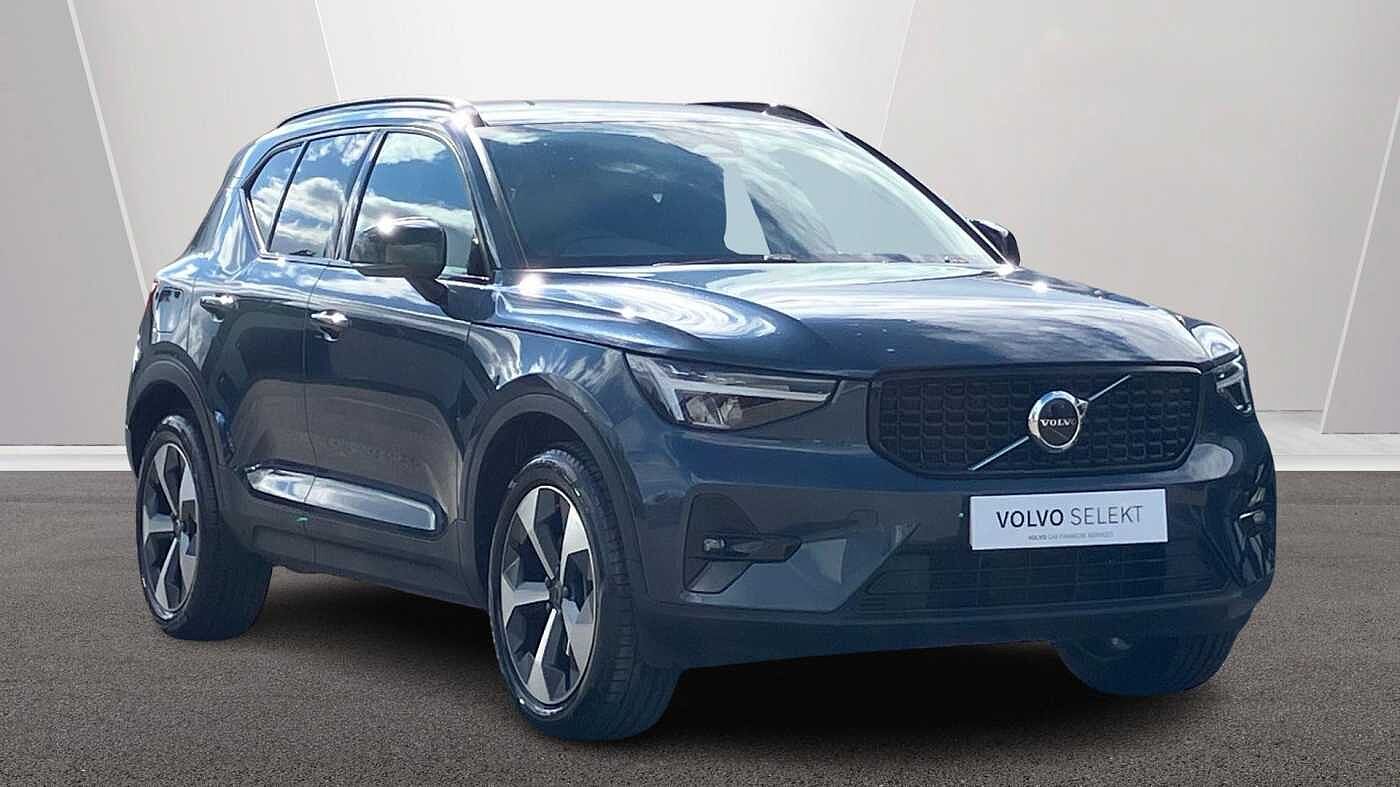 Main listing image - Volvo XC40