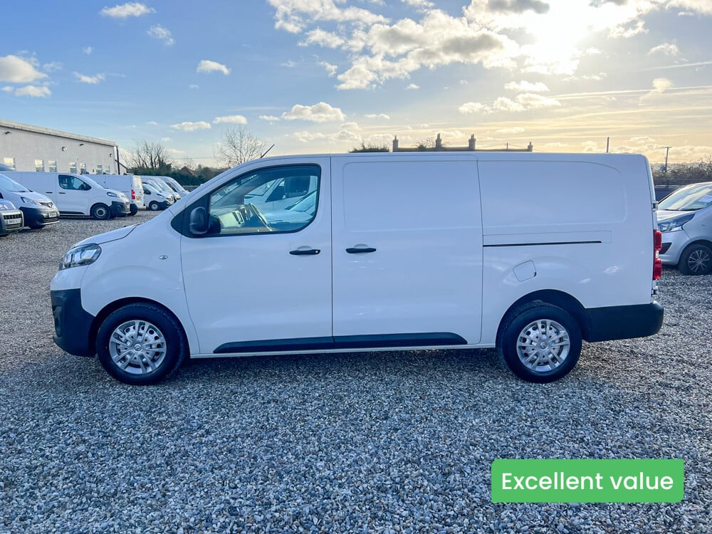 Main listing image - Vauxhall Vivaro