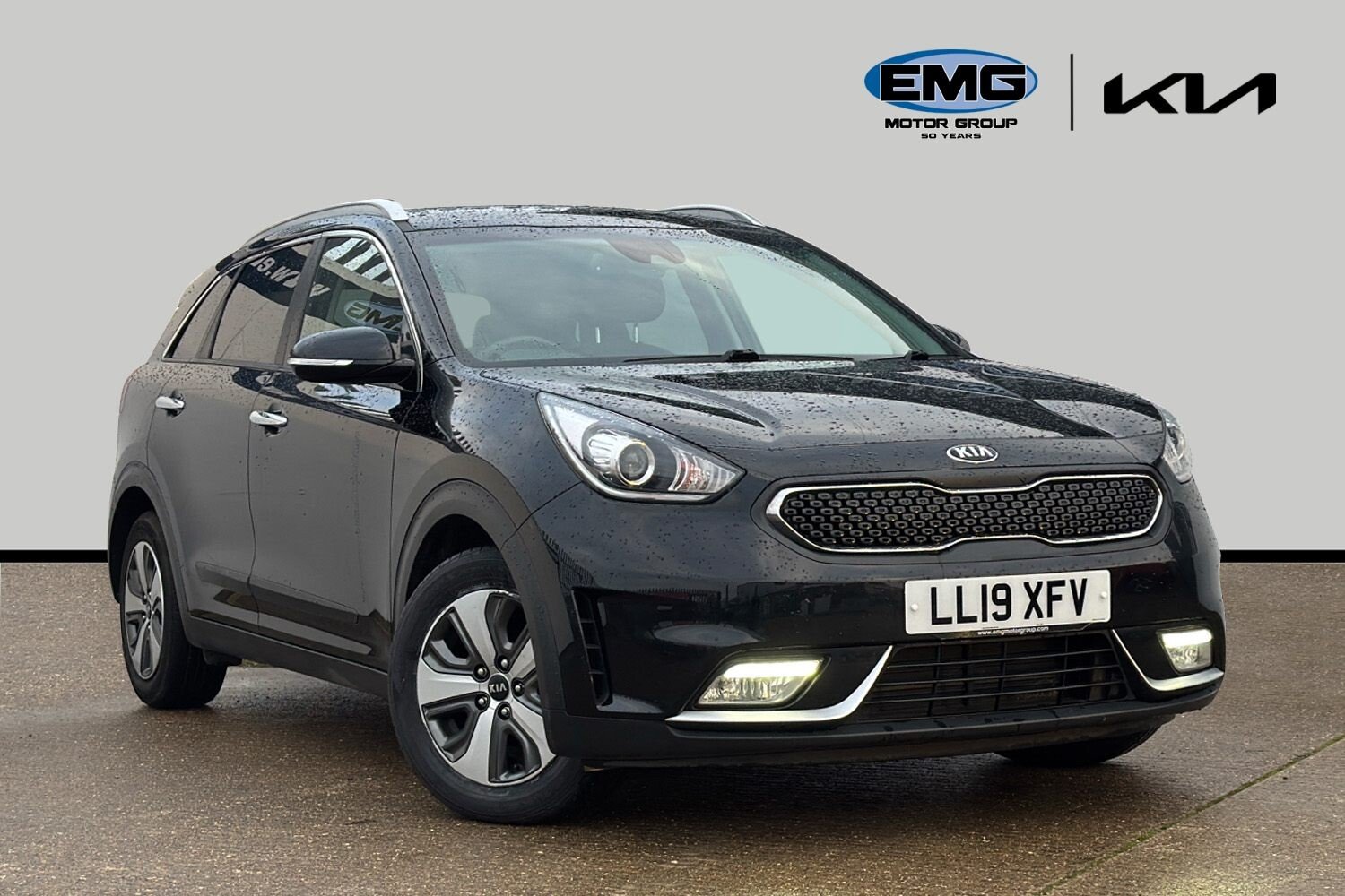 Main listing image - Kia Niro