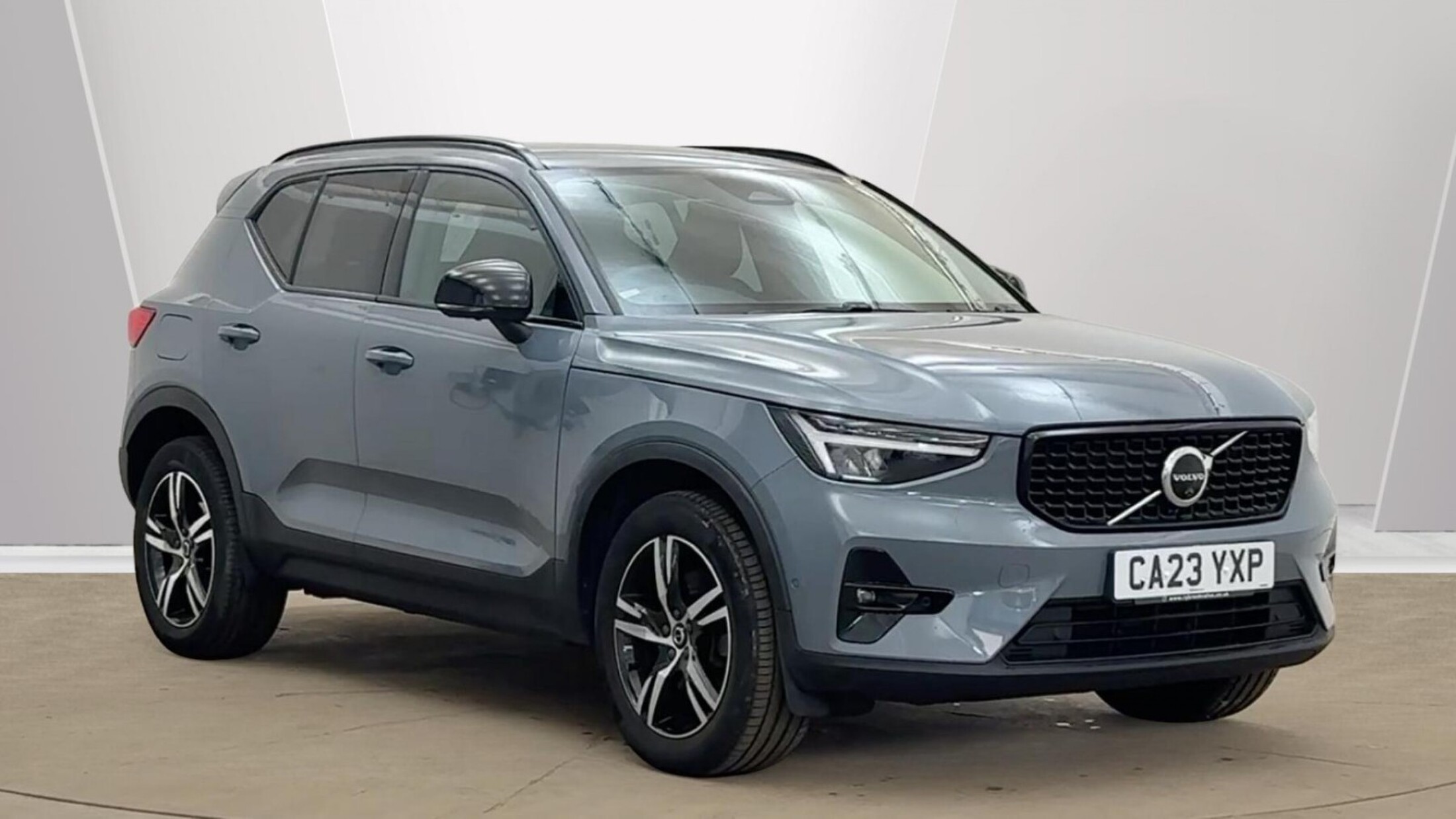 Main listing image - Volvo XC40