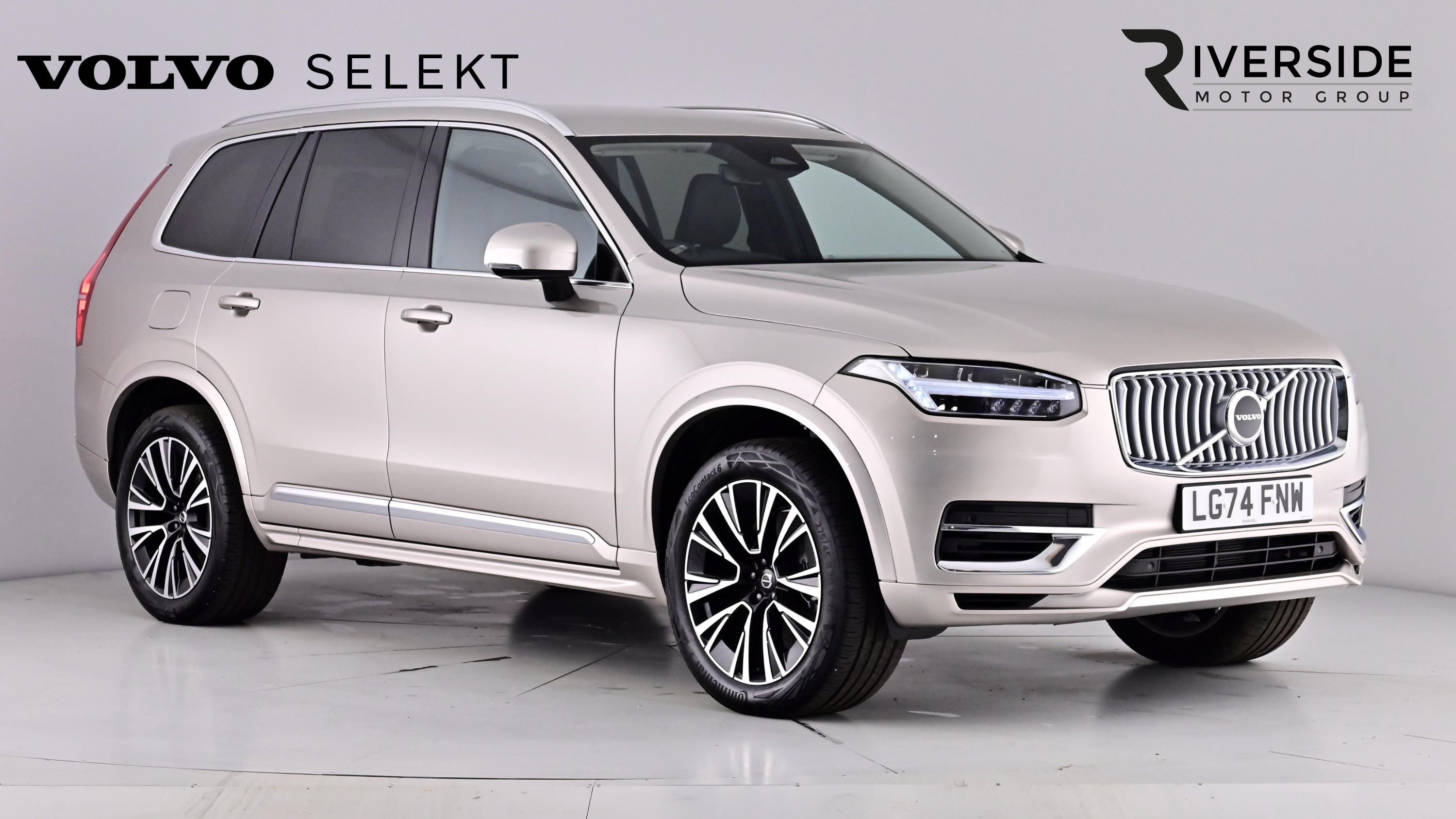 Main listing image - Volvo XC90