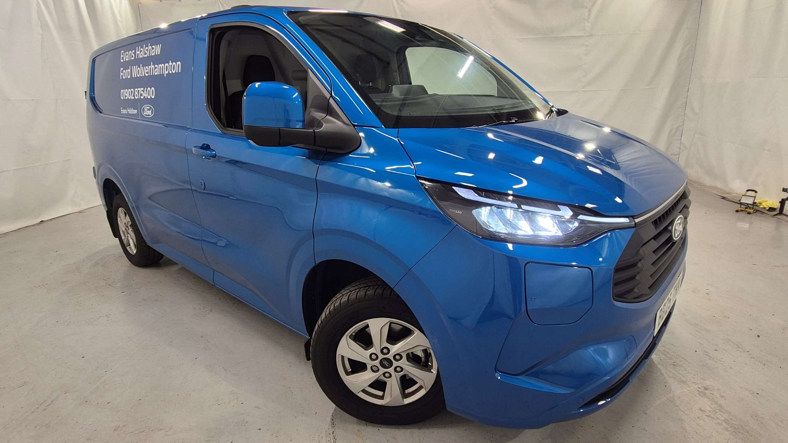 Main listing image - Ford Transit Custom