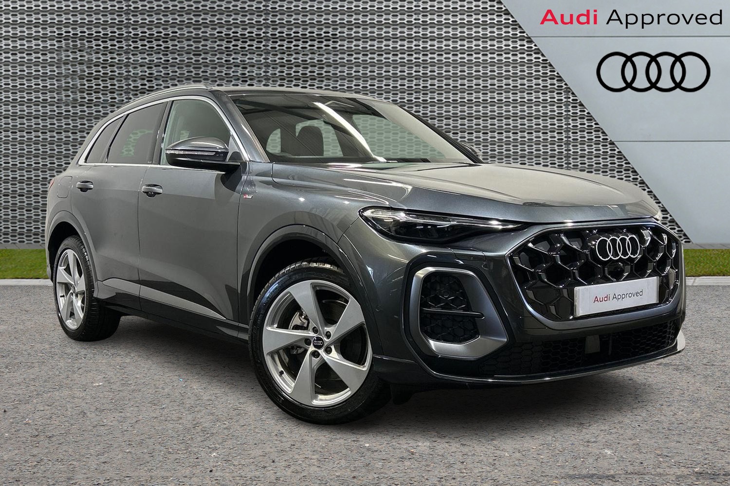 Main listing image - Audi Q5