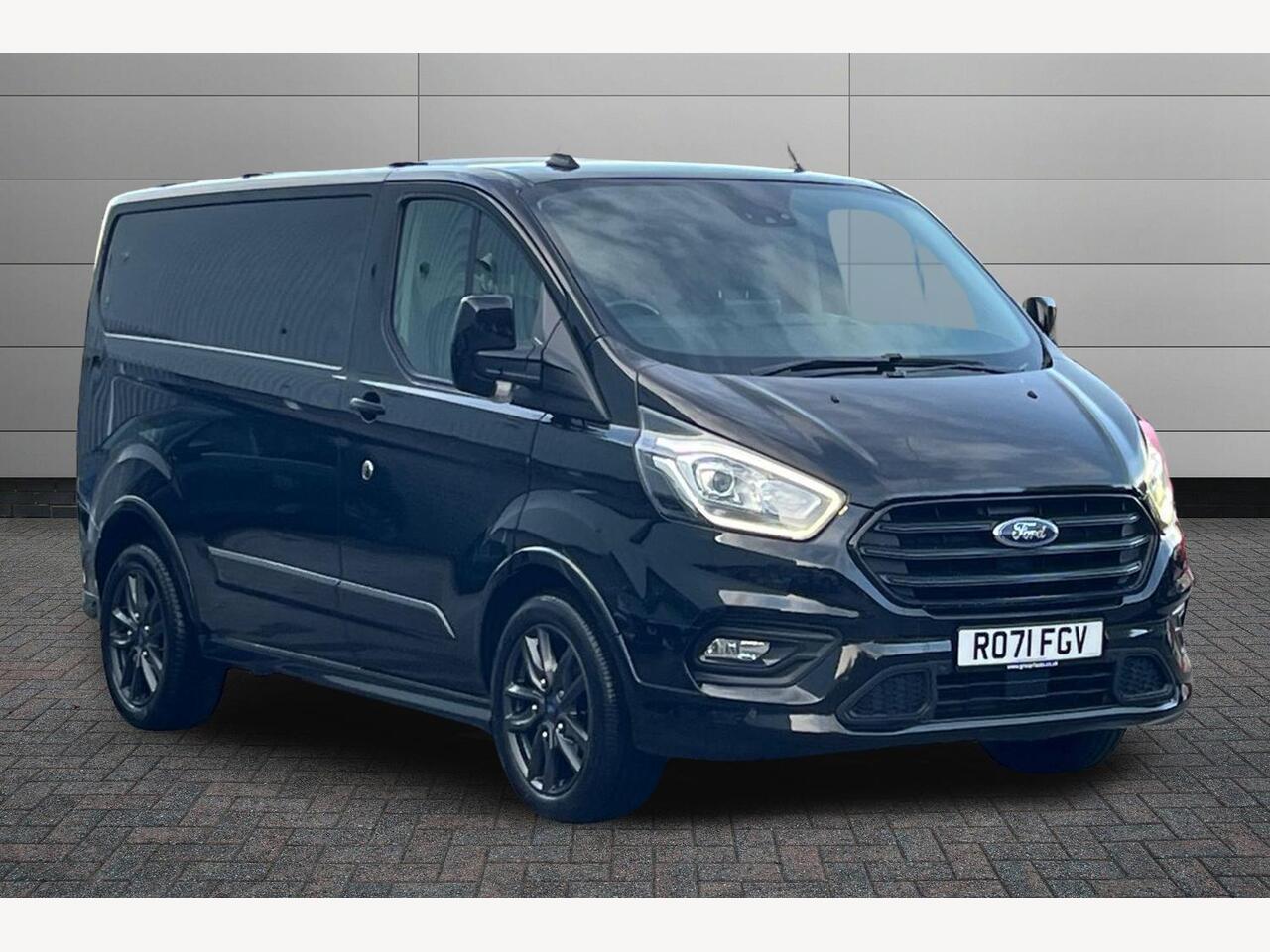 Main listing image - Ford Transit Custom