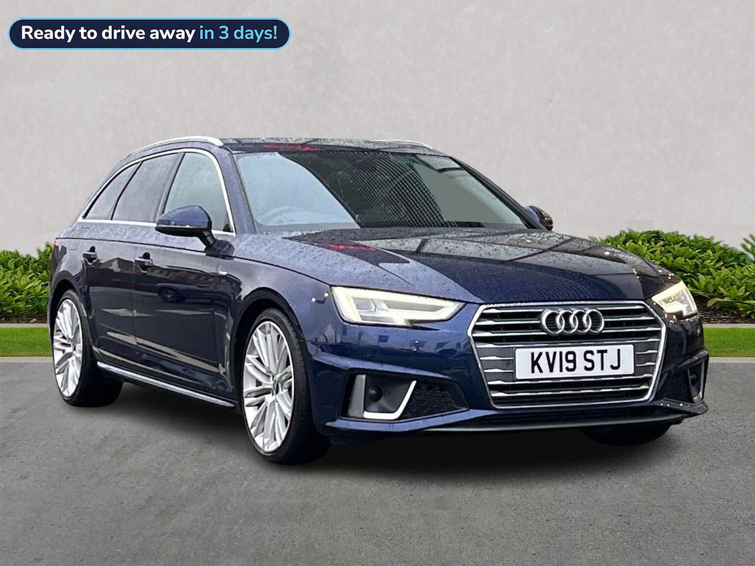 Main listing image - Audi A4