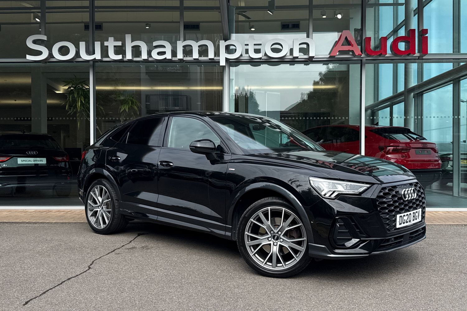 Main listing image - Audi Q3