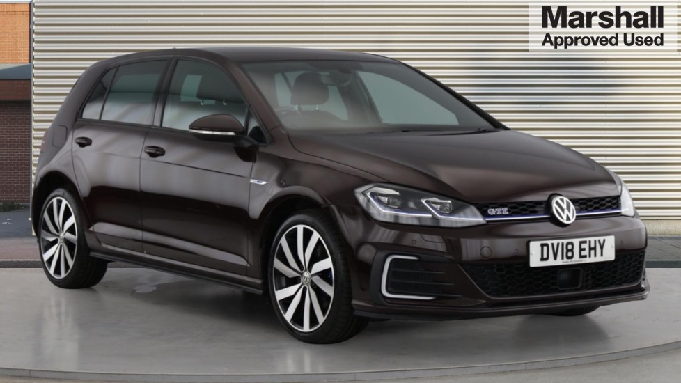 Main listing image - Volkswagen Golf GTE