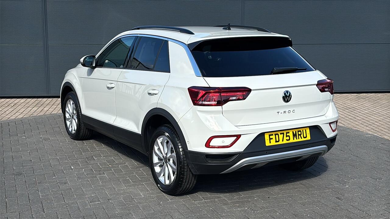 Main listing image - Volkswagen T-Roc