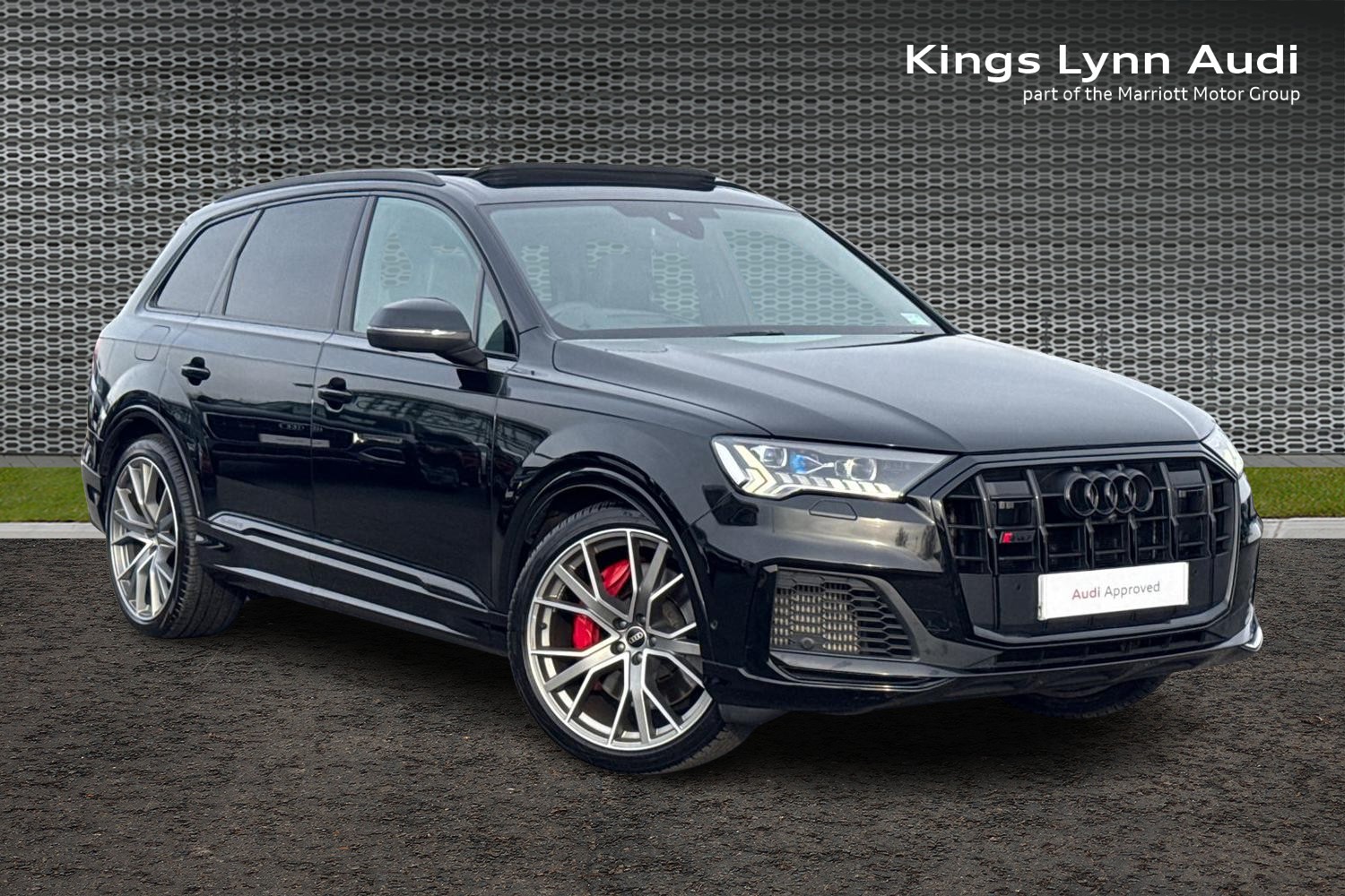 Main listing image - Audi Q7