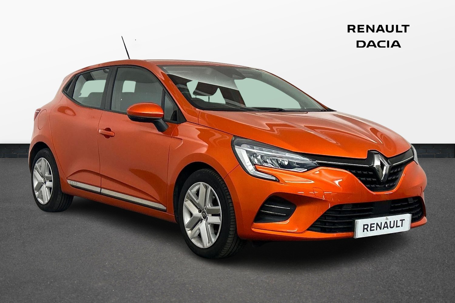 Main listing image - Renault Clio