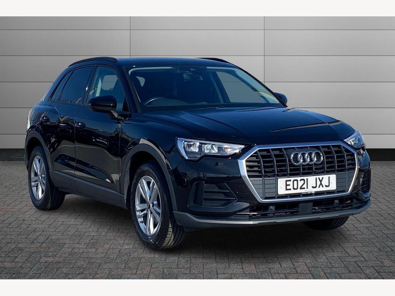 Main listing image - Audi Q3