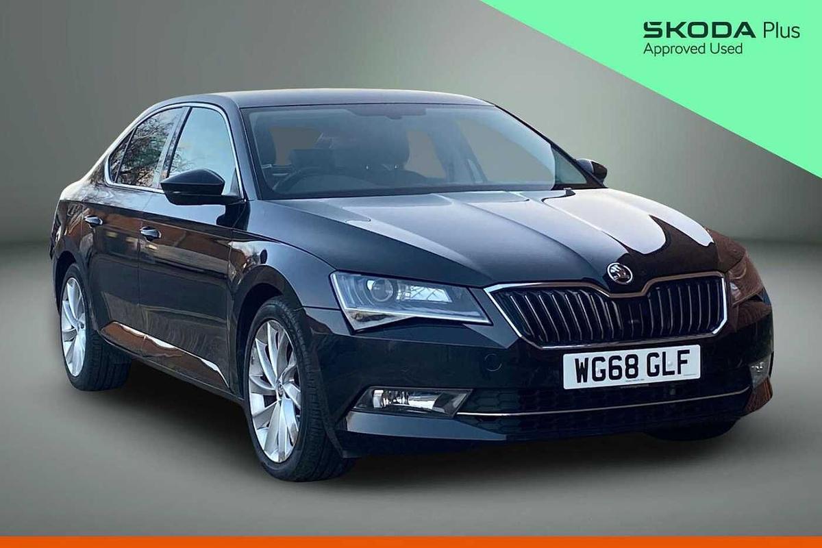 Main listing image - Skoda Superb