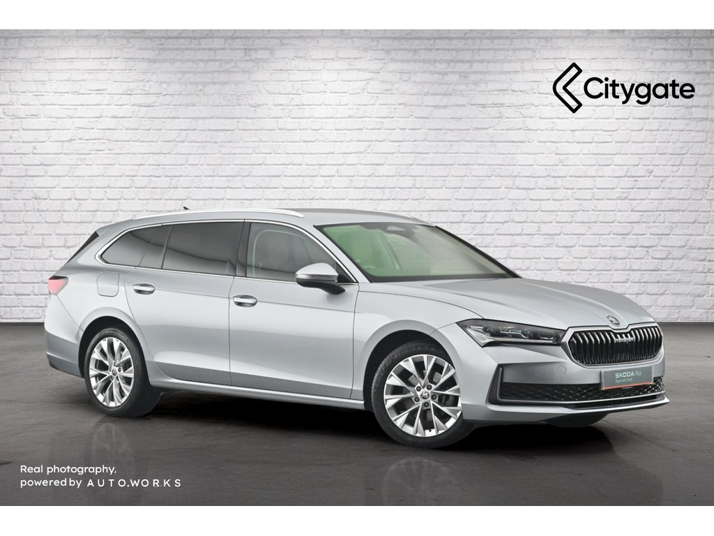 Main listing image - Skoda Superb