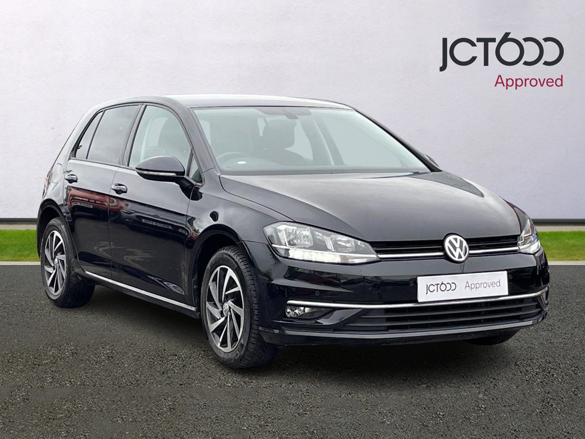 Main listing image - Volkswagen Golf