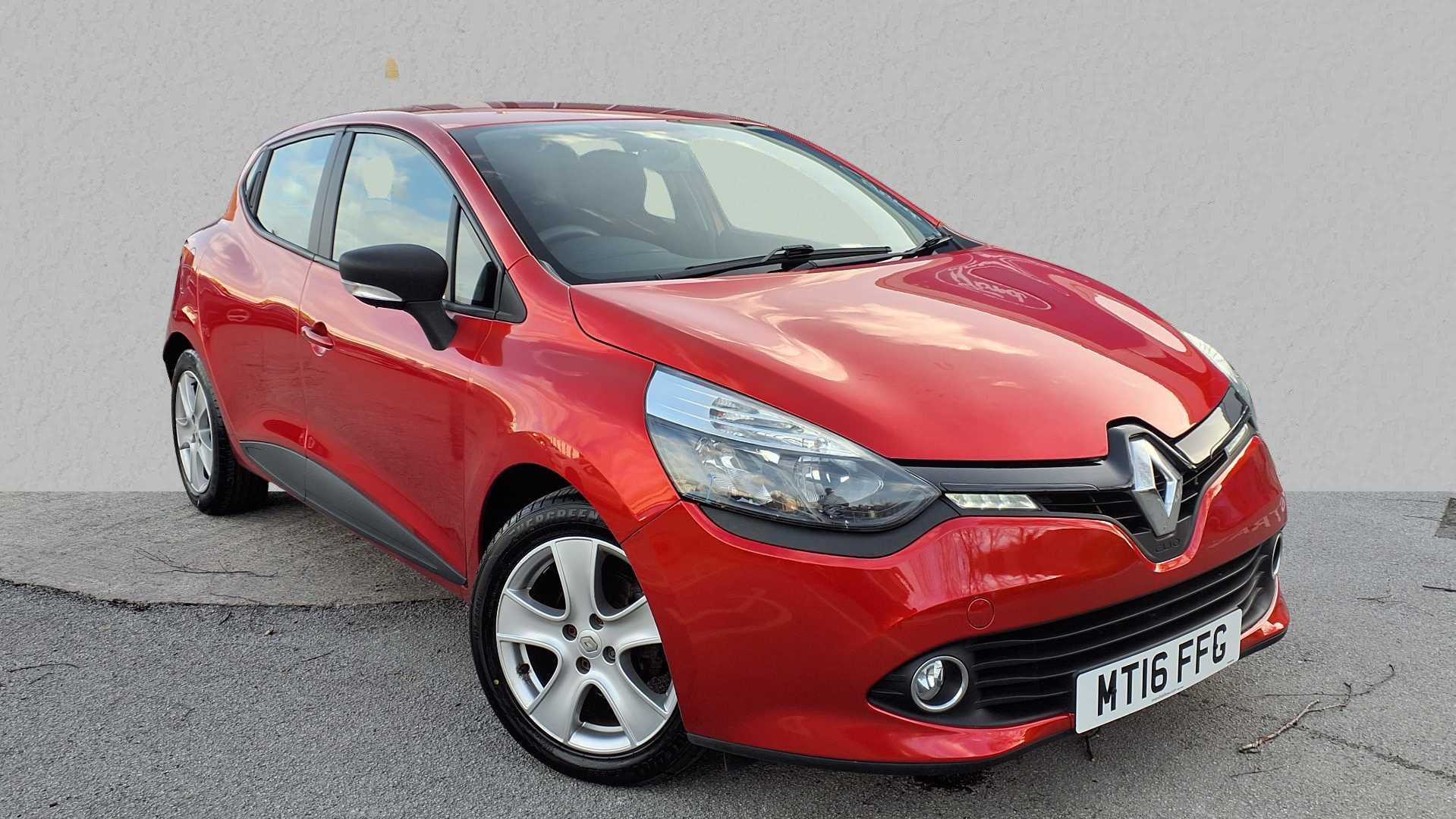 Main listing image - Renault Clio