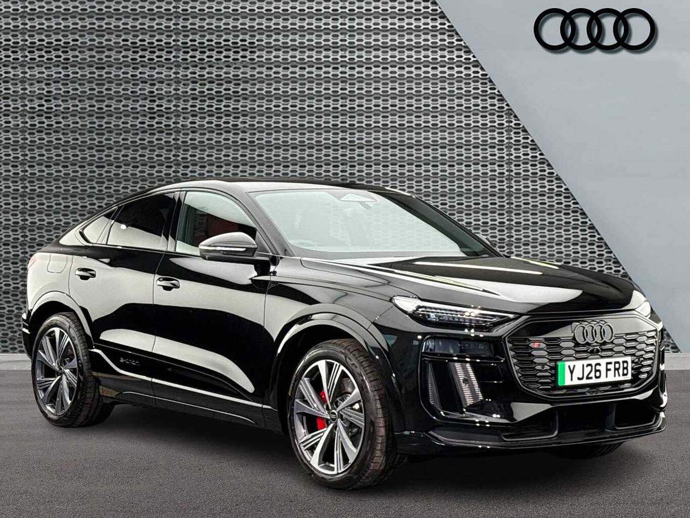 Main listing image - Audi Q6