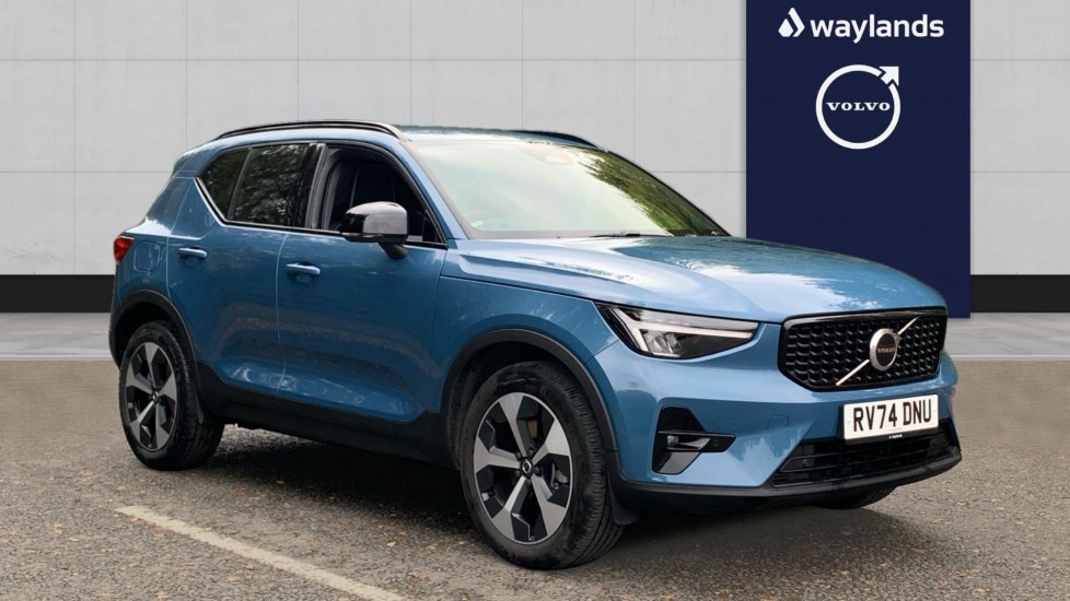 Main listing image - Volvo XC40