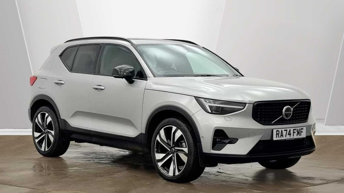 Main listing image - Volvo XC40