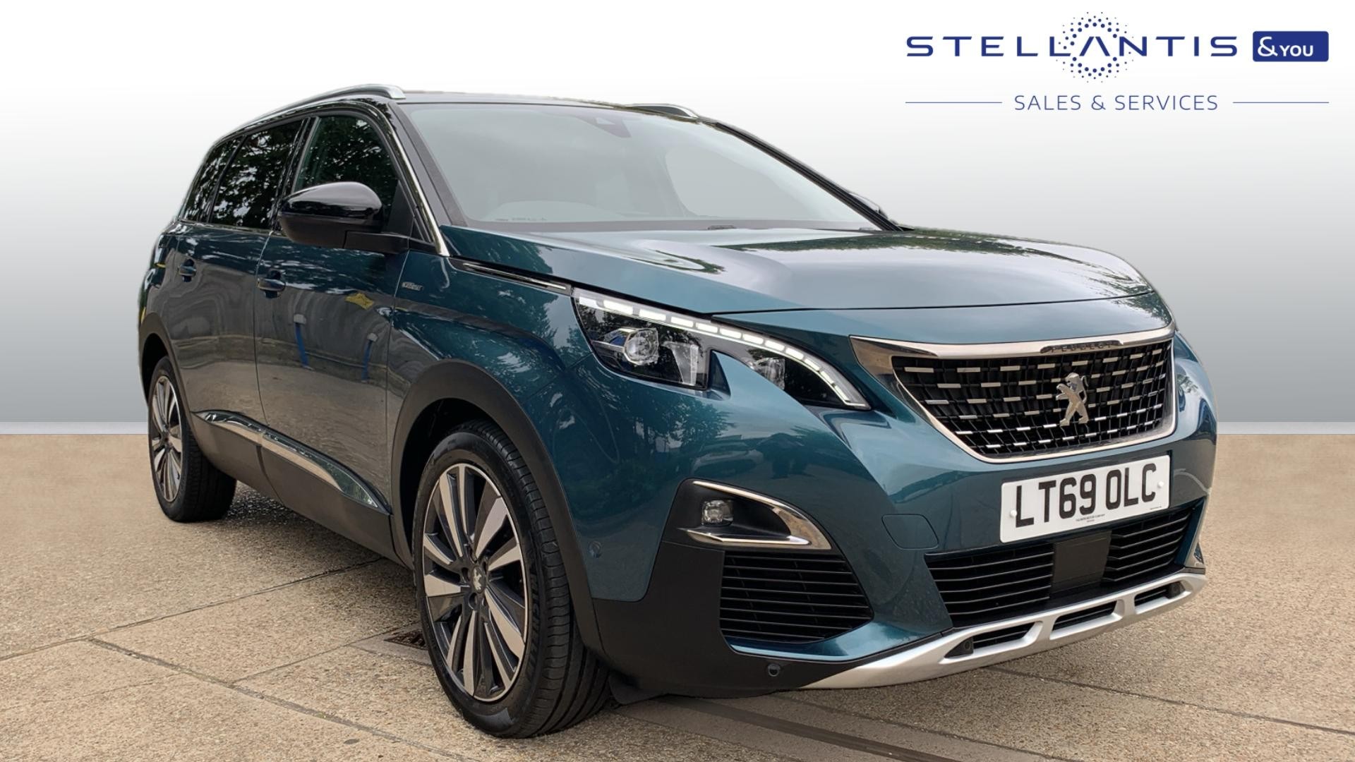 Main listing image - Peugeot 5008