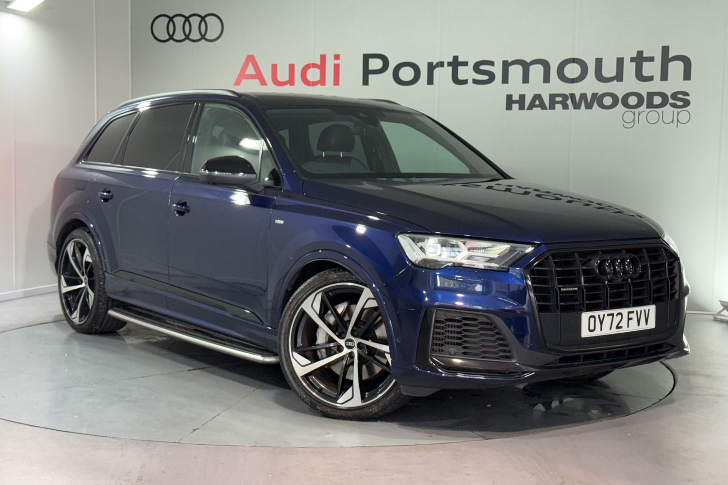 Main listing image - Audi Q7