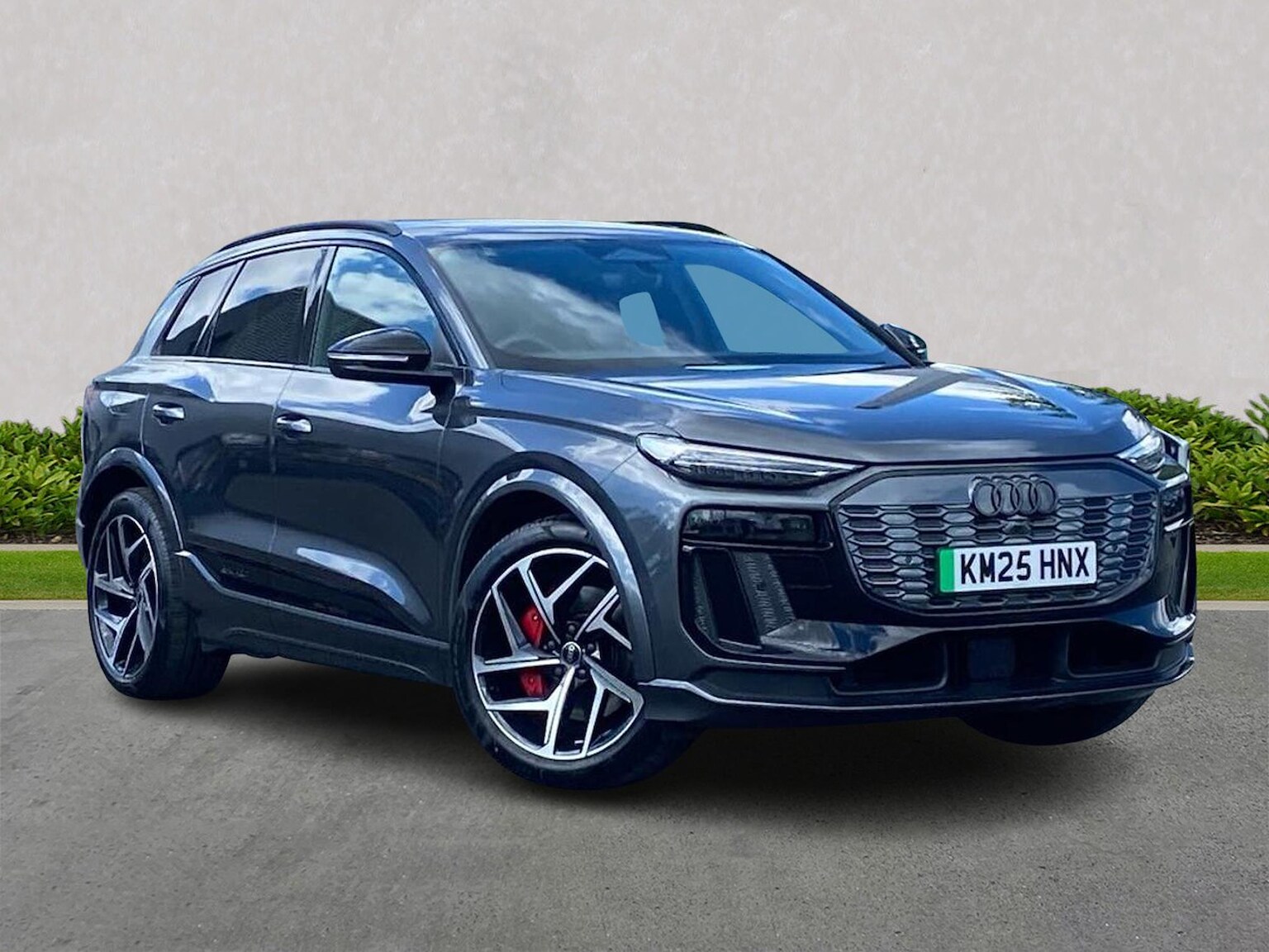 Main listing image - Audi SQ6 e-tron