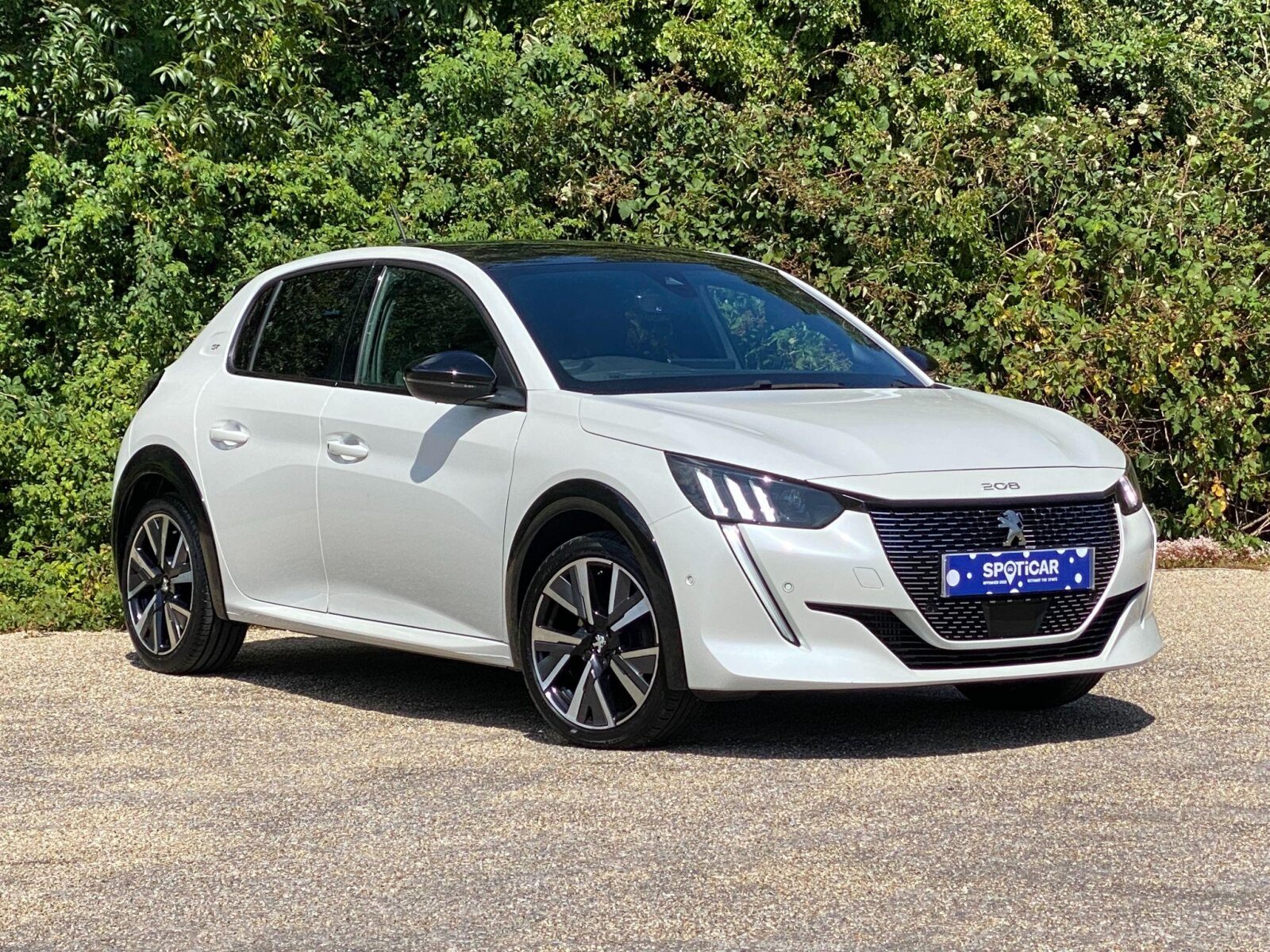 Main listing image - Peugeot 208