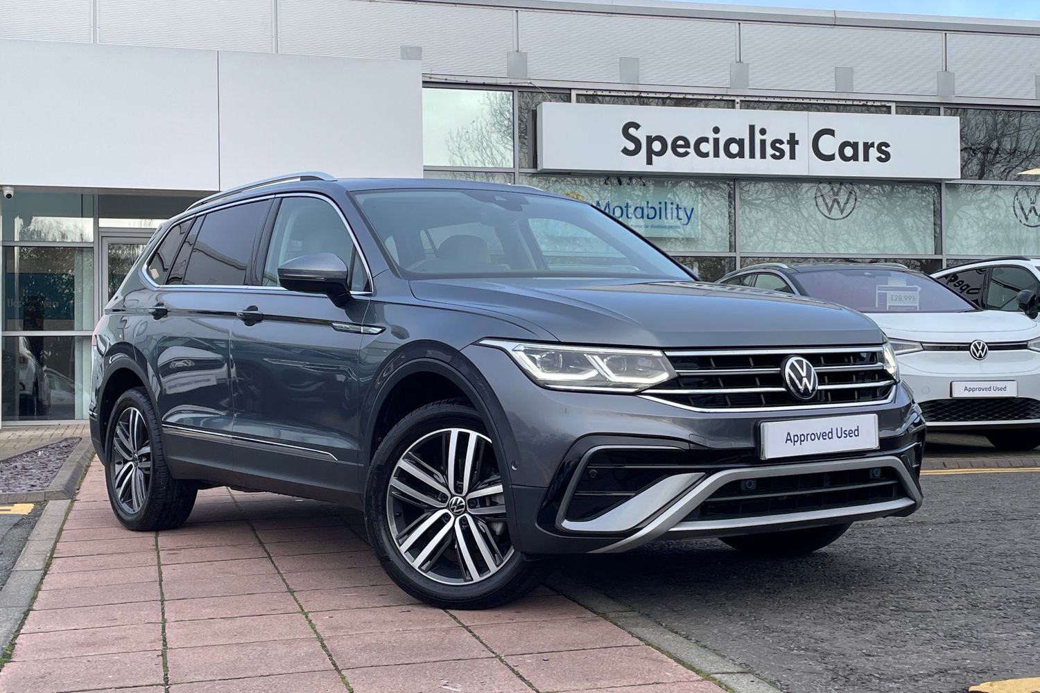 Main listing image - Volkswagen Tiguan Allspace