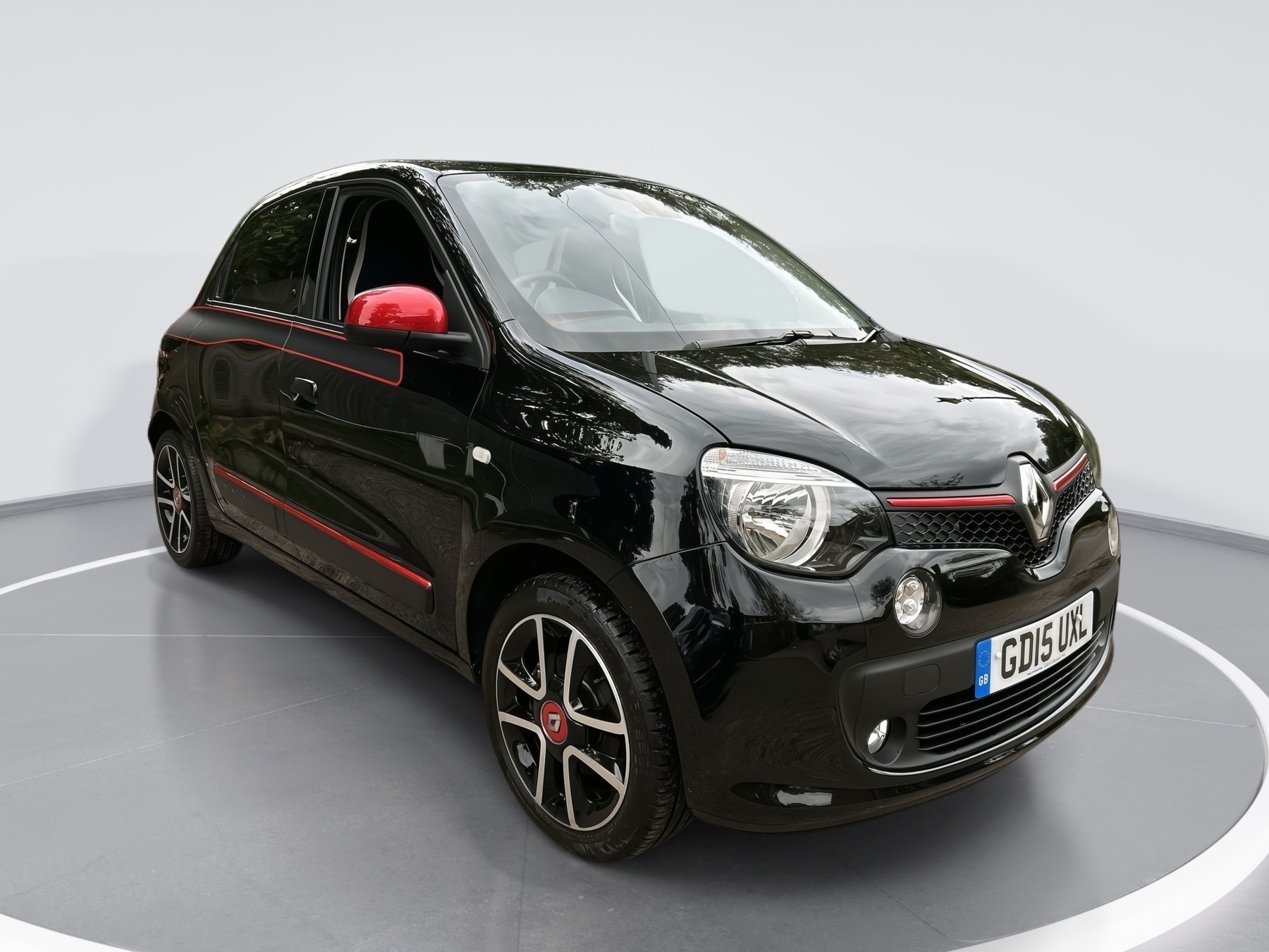 Main listing image - Renault Twingo