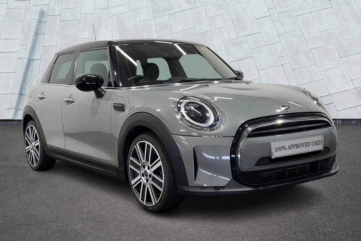 Main listing image - MINI Hatchback 5dr