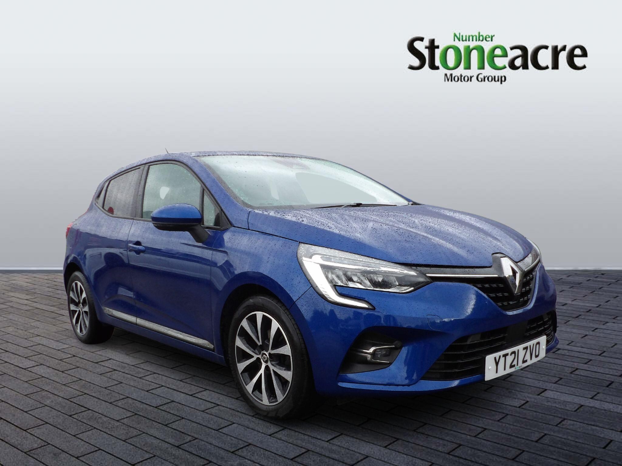 Main listing image - Renault Clio