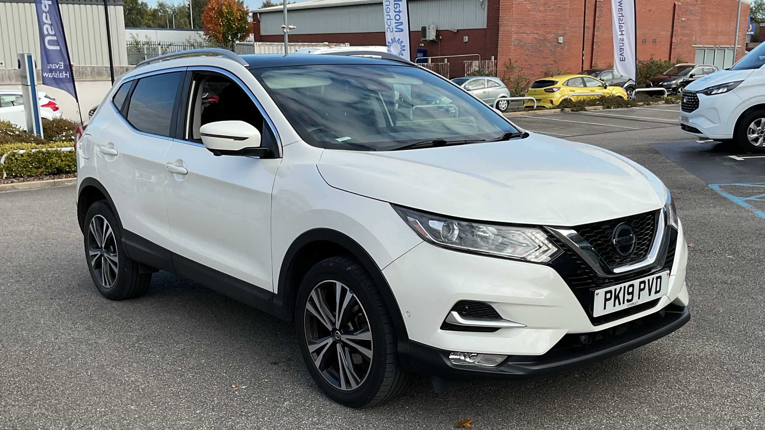 Main listing image - Nissan Qashqai