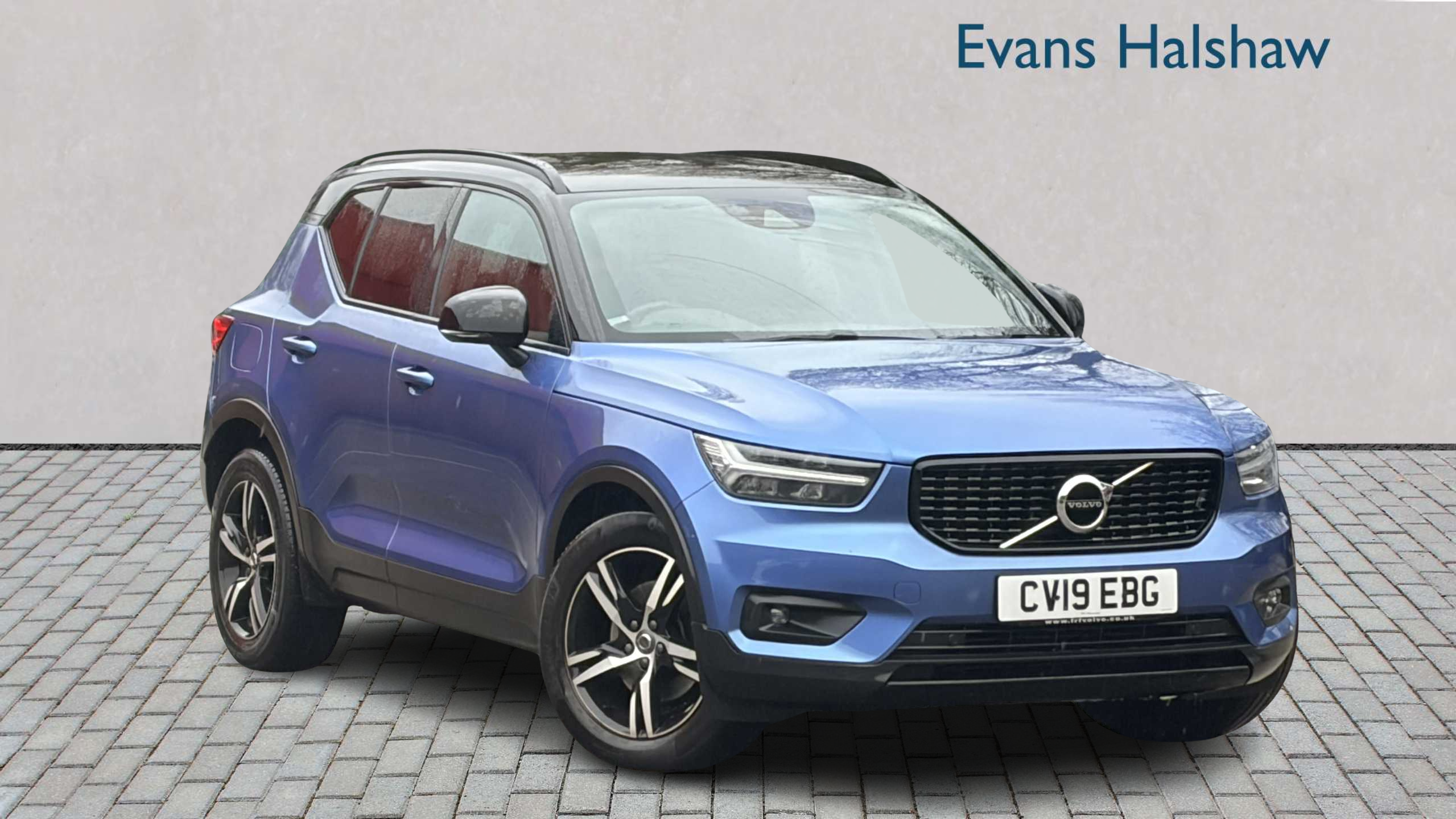 Main listing image - Volvo XC40