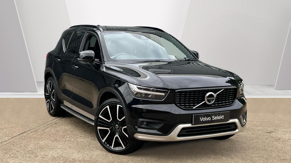 Main listing image - Volvo XC40