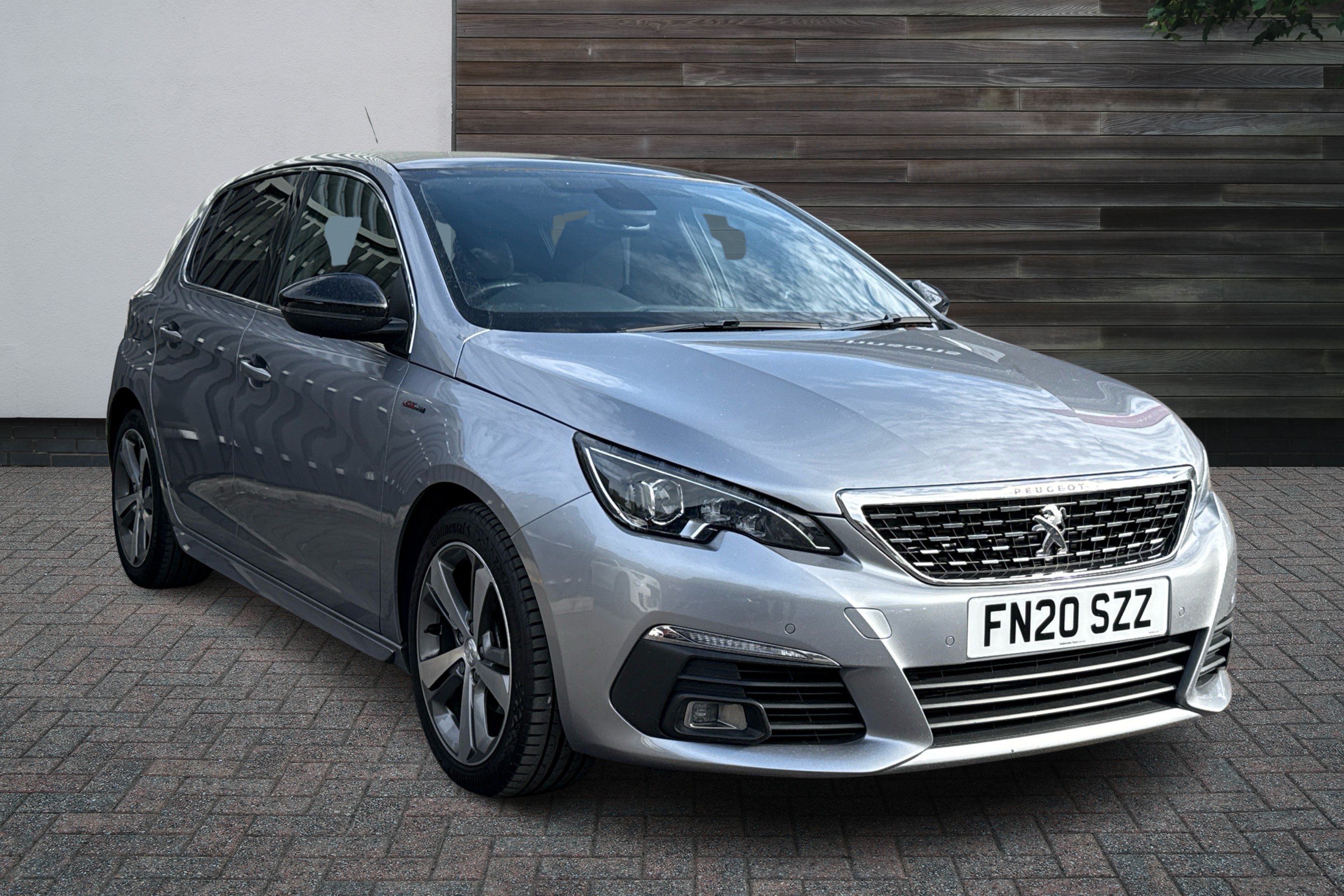 Main listing image - Peugeot 308