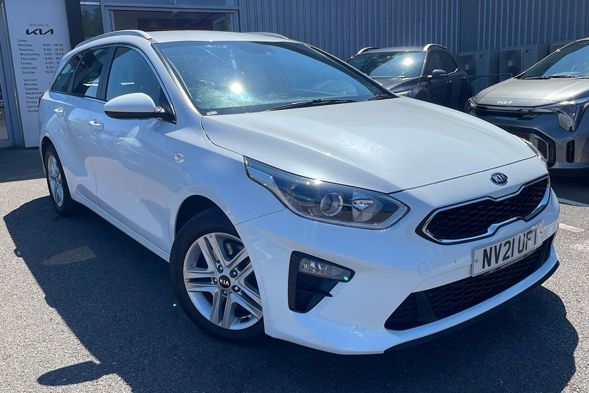 Main listing image - Kia Ceed SW