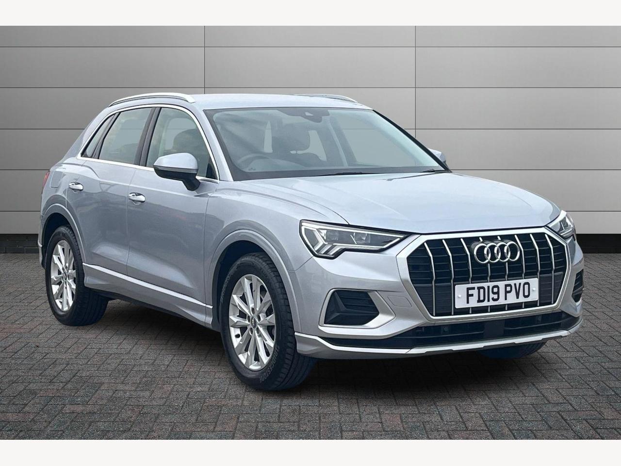 Main listing image - Audi Q3