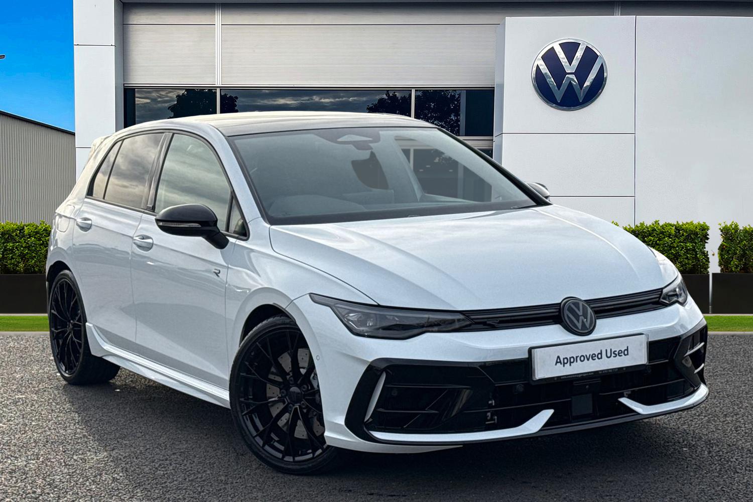 Main listing image - Volkswagen Golf