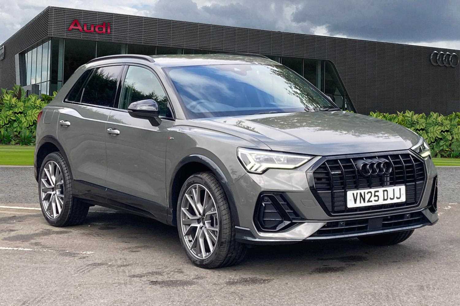 Main listing image - Audi Q3