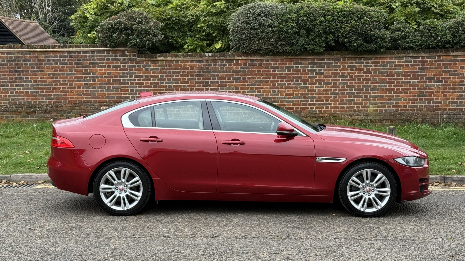 Main listing image - Jaguar XE