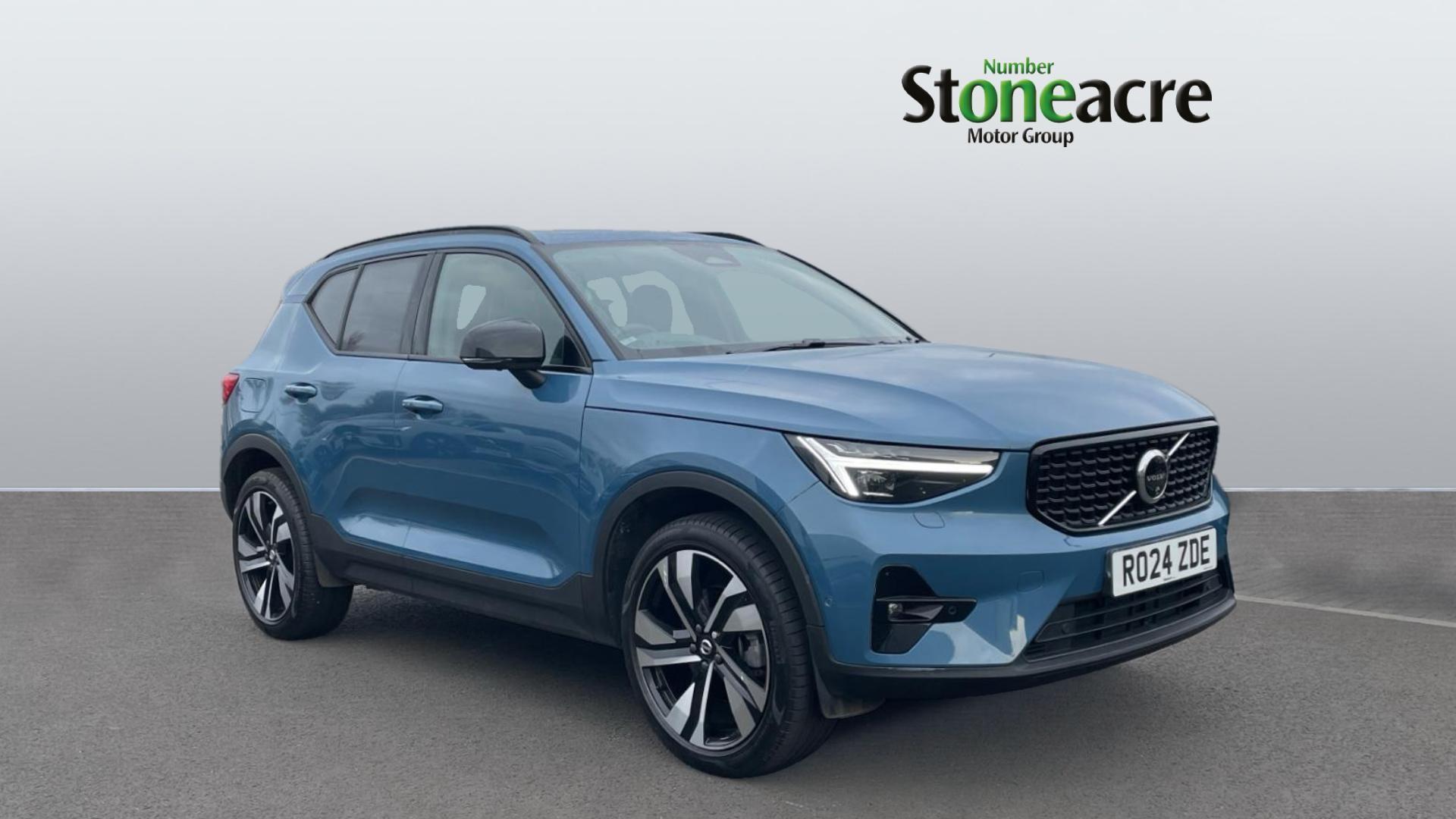 Main listing image - Volvo XC40