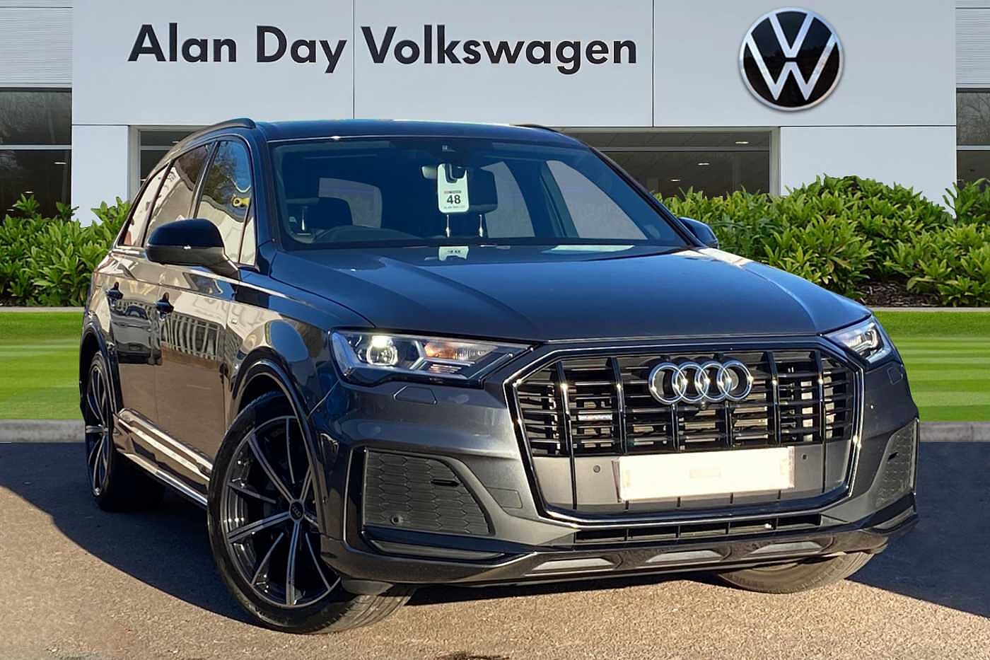 Main listing image - Audi Q7