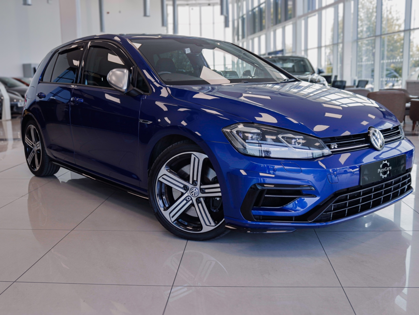 Main listing image - Volkswagen Golf R