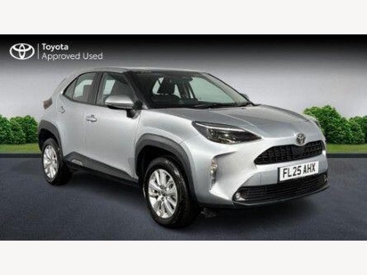 Main listing image - Toyota Yaris Cross