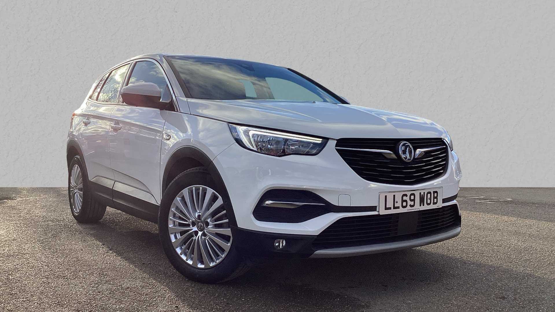 Main listing image - Vauxhall Grandland X