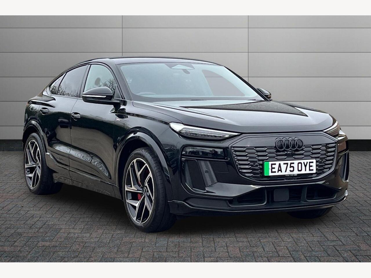 Main listing image - Audi Q6 e-tron