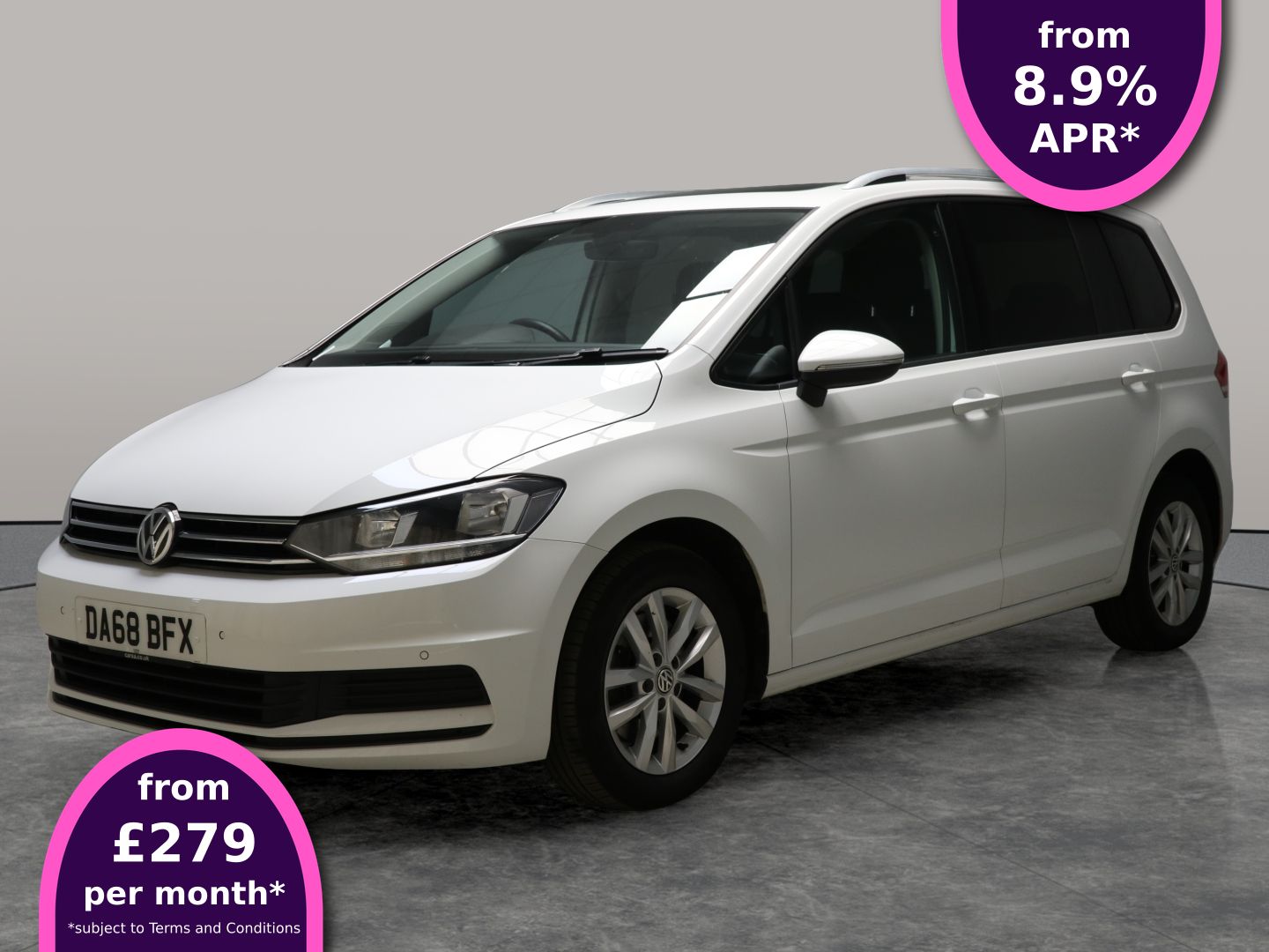 Main listing image - Volkswagen Touran