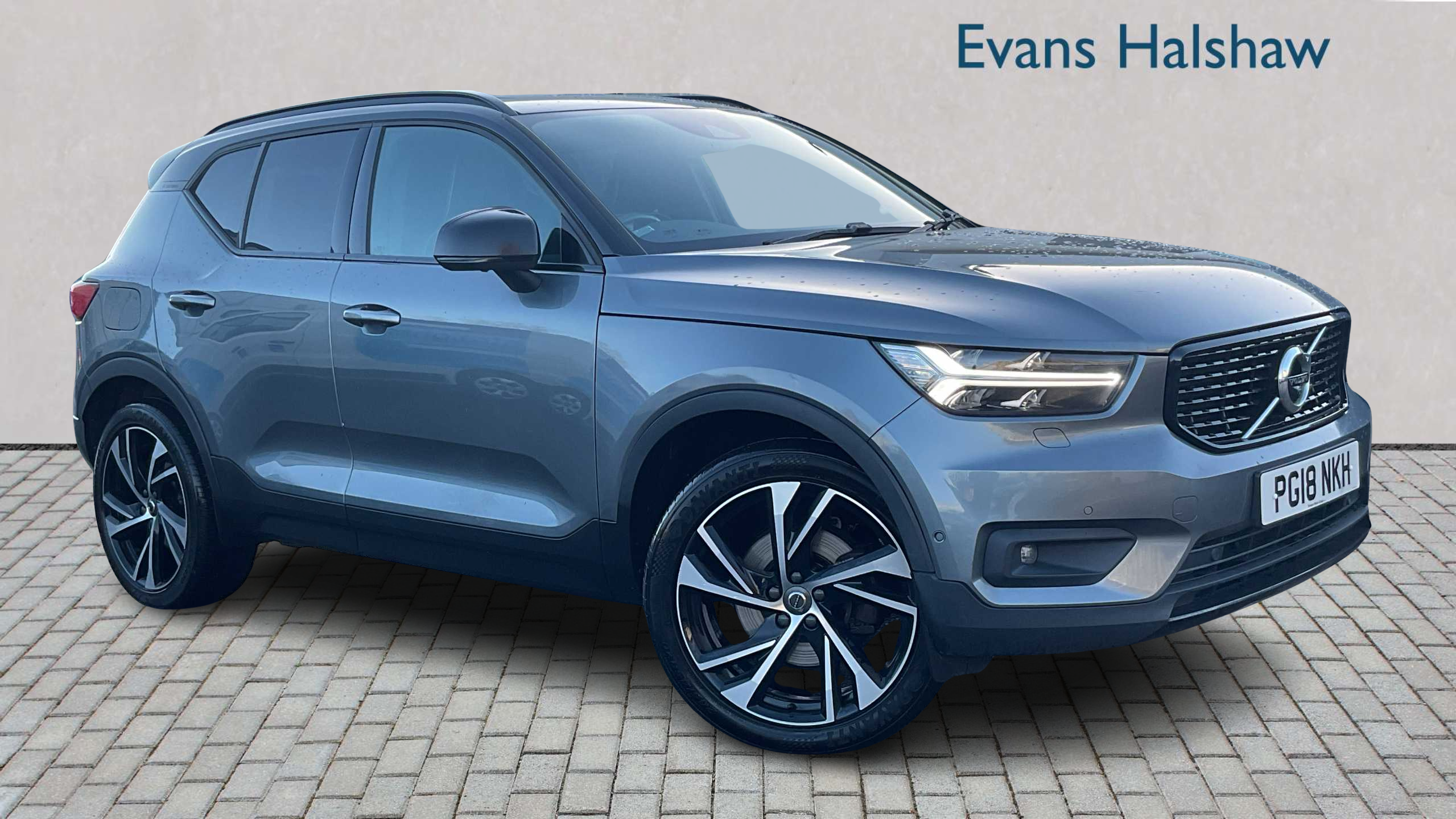 Main listing image - Volvo XC40