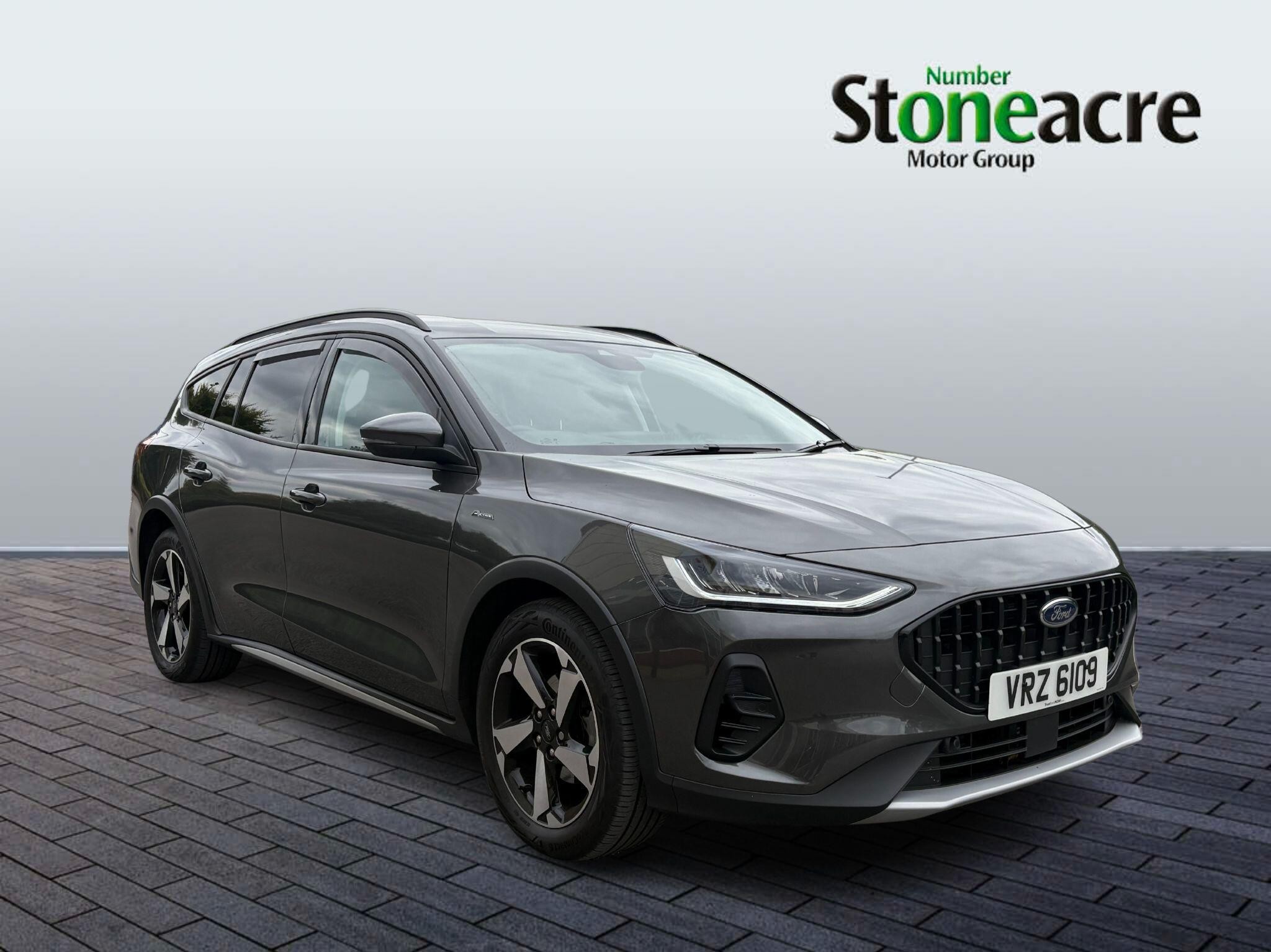 Main listing image - Ford Focus Active