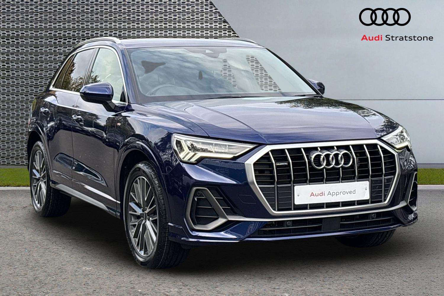 Main listing image - Audi Q3